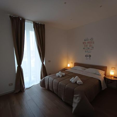 Ferienwohnung Dimora Crispi 70 Bari Exterior foto